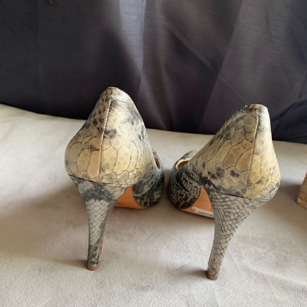 Saks Fifth Avenue SELINA Snakeskin Reptile Pumps 9 - Picture 9 of 16